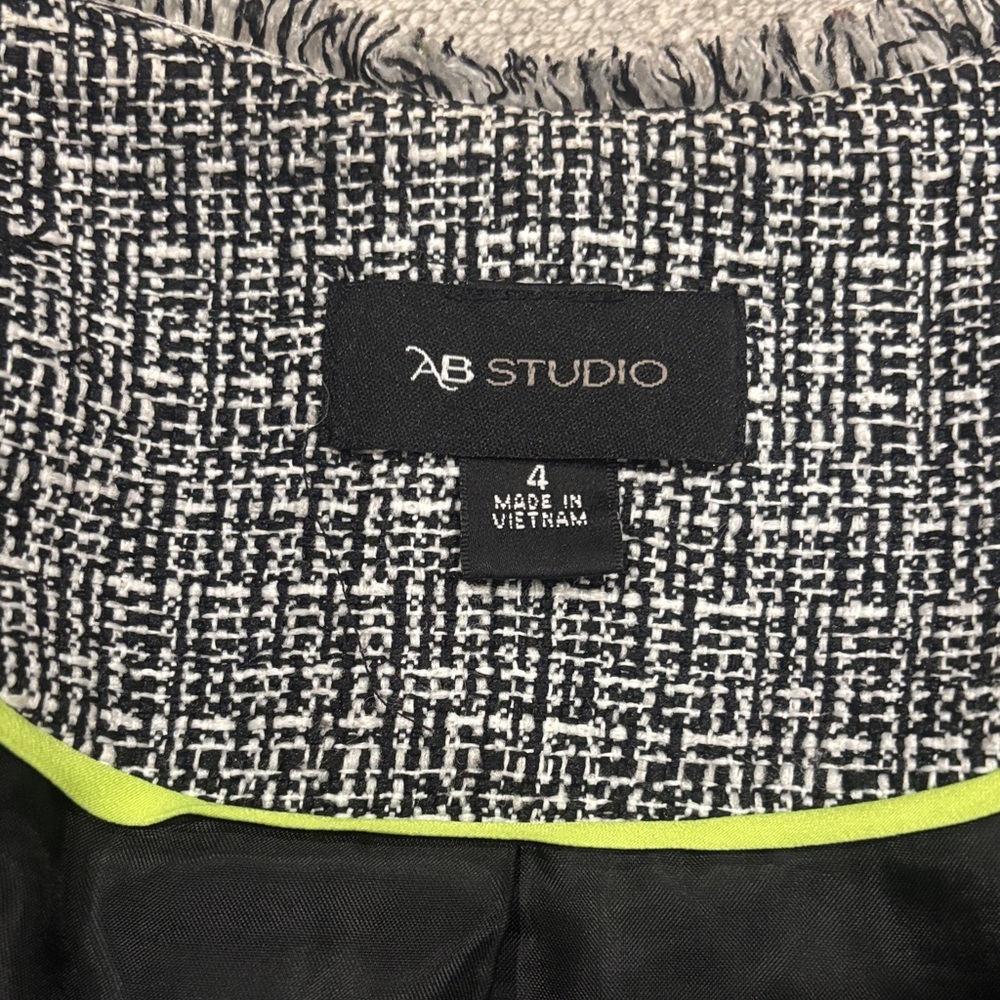 AB Studio Black and White Textured Blazer - Picture 5 of 5